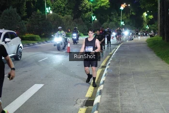 Runner Photo 4246290