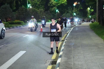 Runner Photo 4246291