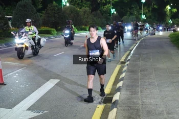Runner Photo 4246304