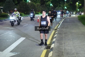 Runner Photo 4246312