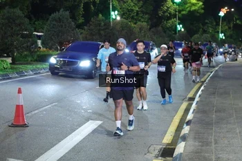 Runner Photo 4246324