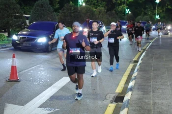 Runner Photo 4246325