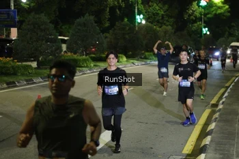 Runner Photo 4246330
