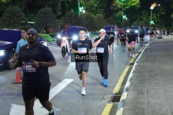 Runner Photo 4246332
