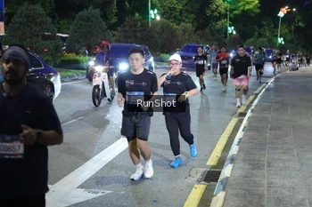 Runner Photo 4246341