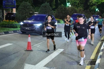Runner Photo 4246363