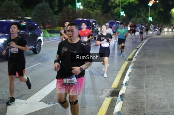Runner Photo 4246367
