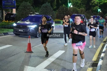Runner Photo 4246374