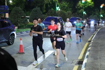 Runner Photo 4246376