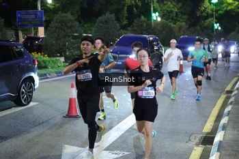 Runner Photo 4246378