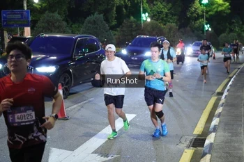 Runner Photo 4246390
