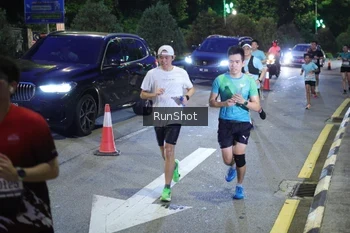 Runner Photo 4246391