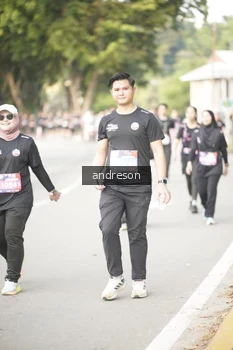 Runner Photo 4246394