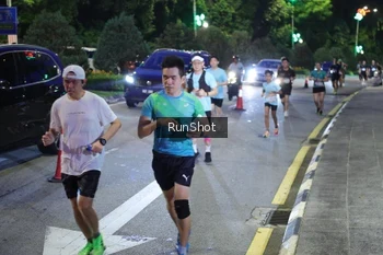 Runner Photo 4246396
