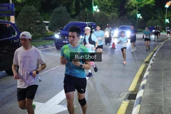 Runner Photo 4246398