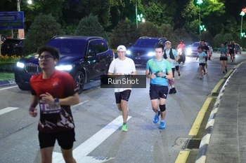 Runner Photo 4246401
