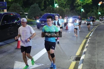 Runner Photo 4246404
