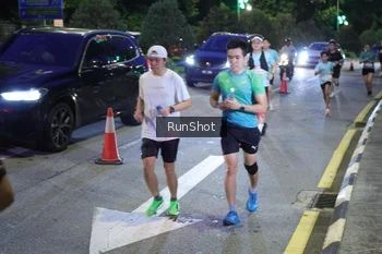Runner Photo 4246409