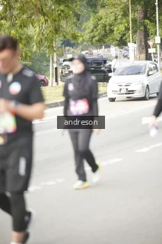 Runner Photo 4246431