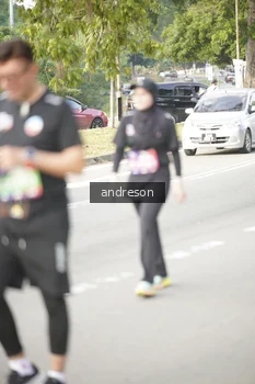 Runner Photo 4246441