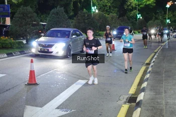 Runner Photo 4246446