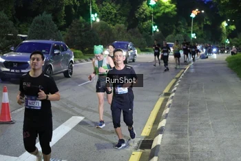 Runner Photo 4246484