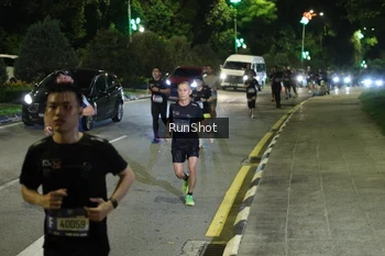 Runner Photo 4246487