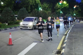 Runner Photo 4246500