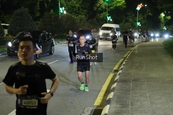 Runner Photo 4246501
