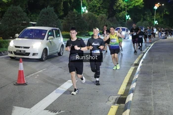Runner Photo 4246505