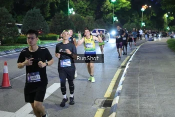 Runner Photo 4246511