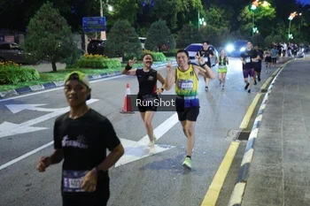 Runner Photo 4246518