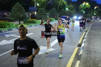 Runner Photo 4246519