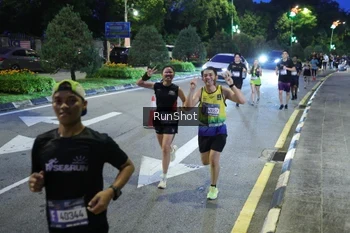 Runner Photo 4246520