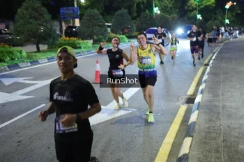 Runner Photo 4246529
