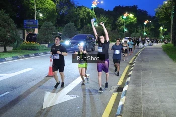 Runner Photo 4246540