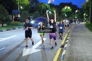Runner Photo 4246541