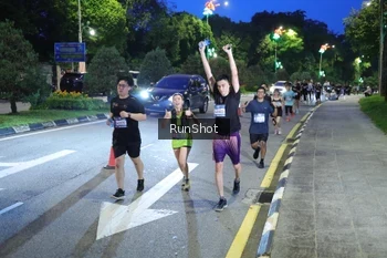Runner Photo 4246542
