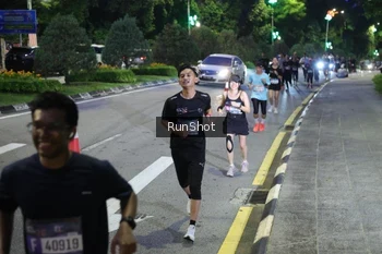 Runner Photo 4246556