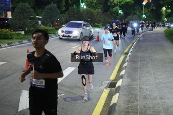 Runner Photo 4246563