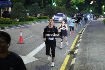 Runner Photo 4246573