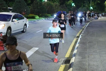 Runner Photo 4246588