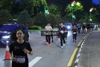 Runner Photo 4246595