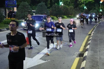Runner Photo 4246616