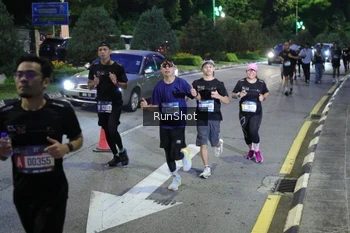 Runner Photo 4246626