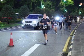 Runner Photo 4246636