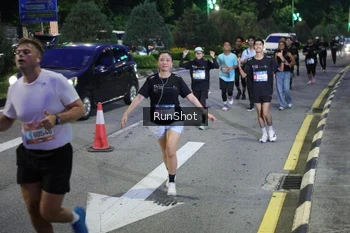 Runner Photo 4246672