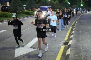 Runner Photo 4246676