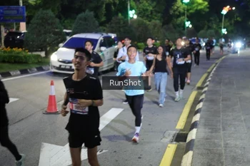 Runner Photo 4246688