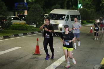Runner Photo 4246691